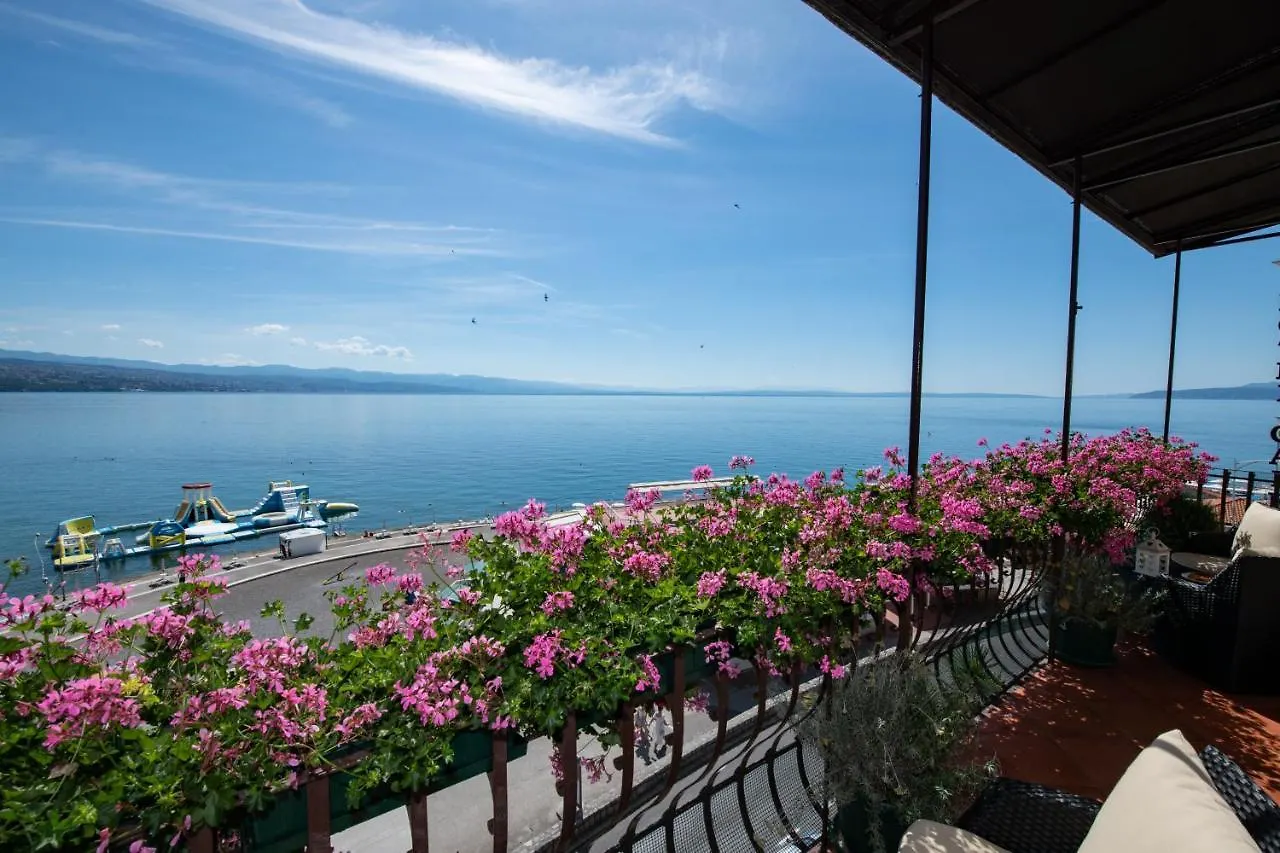 Apartment Opatija Slatina Beach 0*,